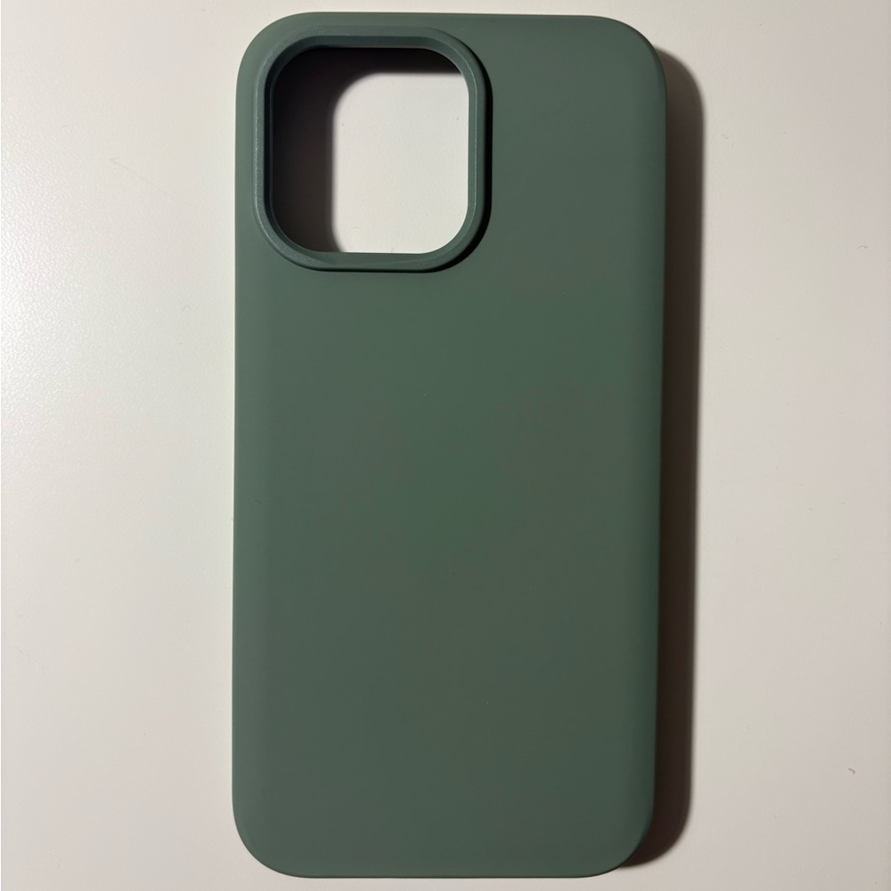 RHINOSHIELD iPhone 15 Pro Max SolidSuit Case - Sage Green